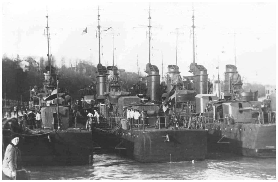 Torpedoboote der Kaiserlichen Marine im Saßnitzer Hafen – Quelle: Ulf Kentzien