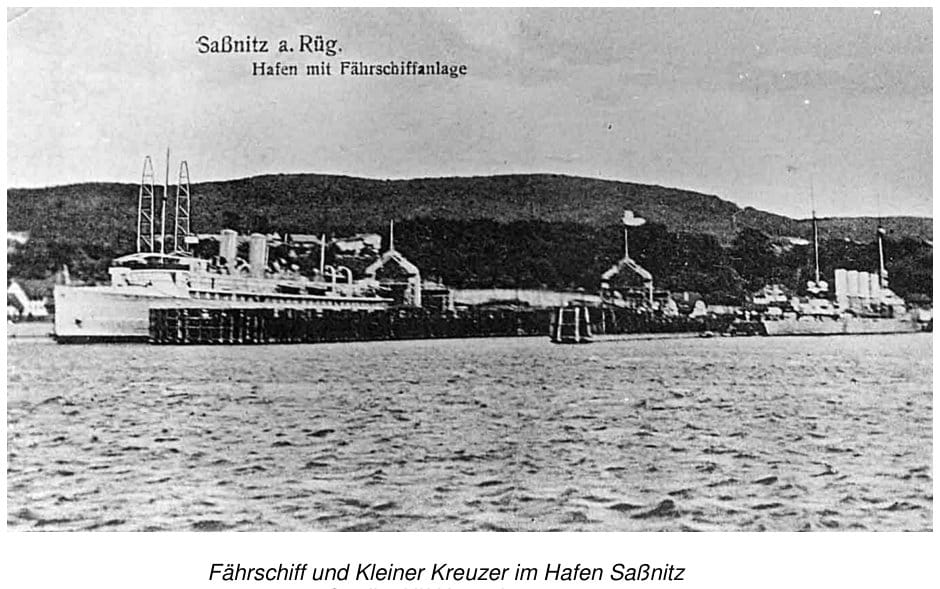 Fährschiff und Kleiner Kreuzer im Hafen Saßnitz – Quelle: Ulf Krentzien